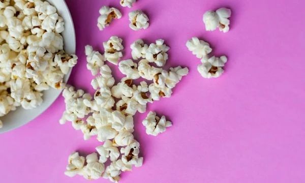 Sträck ut och koppla av med våra filmtips för mors dag